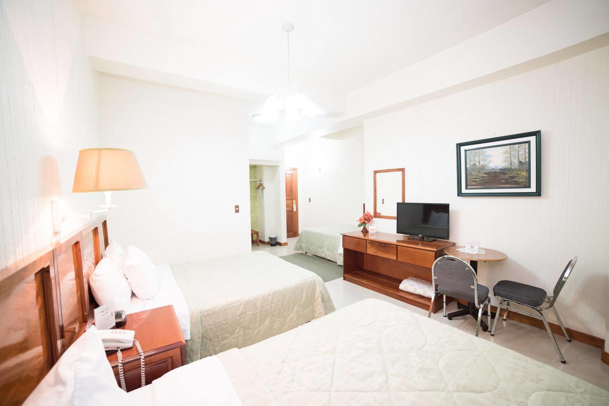 Hotel Anna Inn Olintepeque Eksteriør bilde
