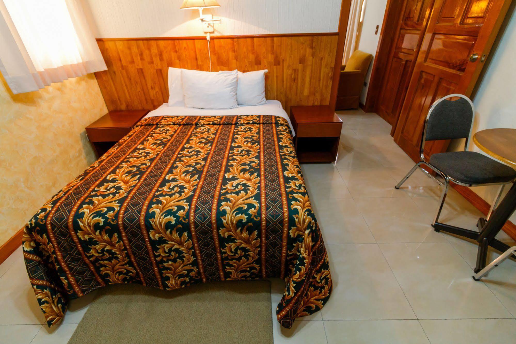 Hotel Anna Inn Olintepeque Eksteriør bilde